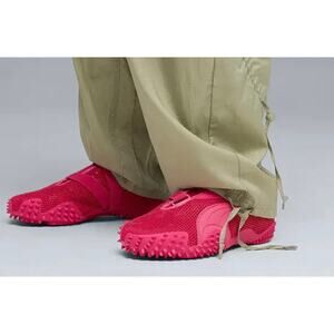 Womens Size 7 PUMA Lifestyle Sneakers Mostro Triple Hot Pink Slip On 405193-04